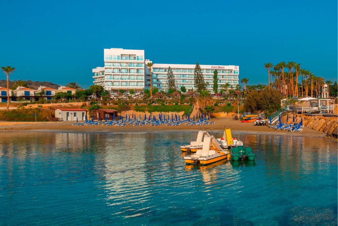 cavo maris beach hotel location