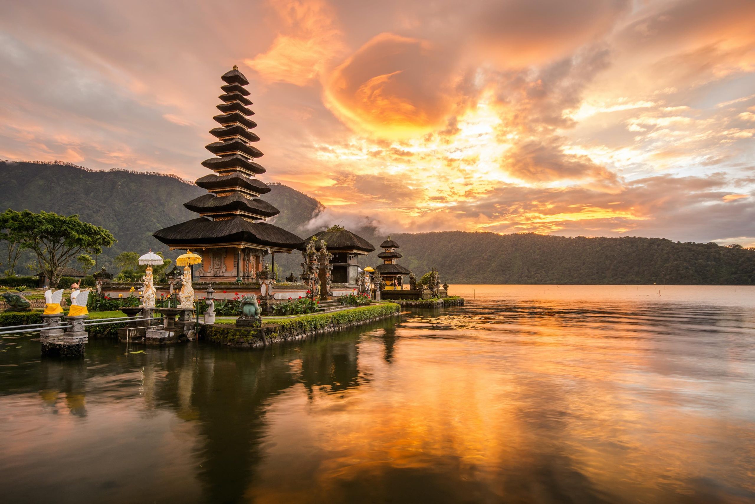 Pura Ulun Danu Bratan, Hindu temple on Bratan lake landscape, one of famous tourist attraction in Bali, Indonesia