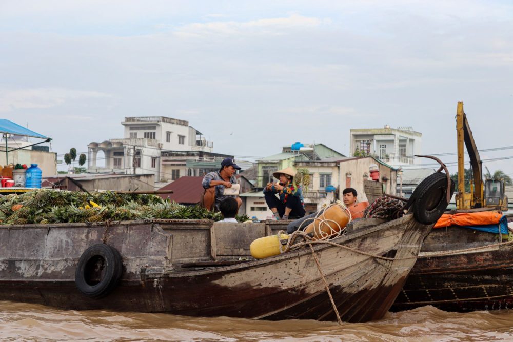Cai Rang floating market_0